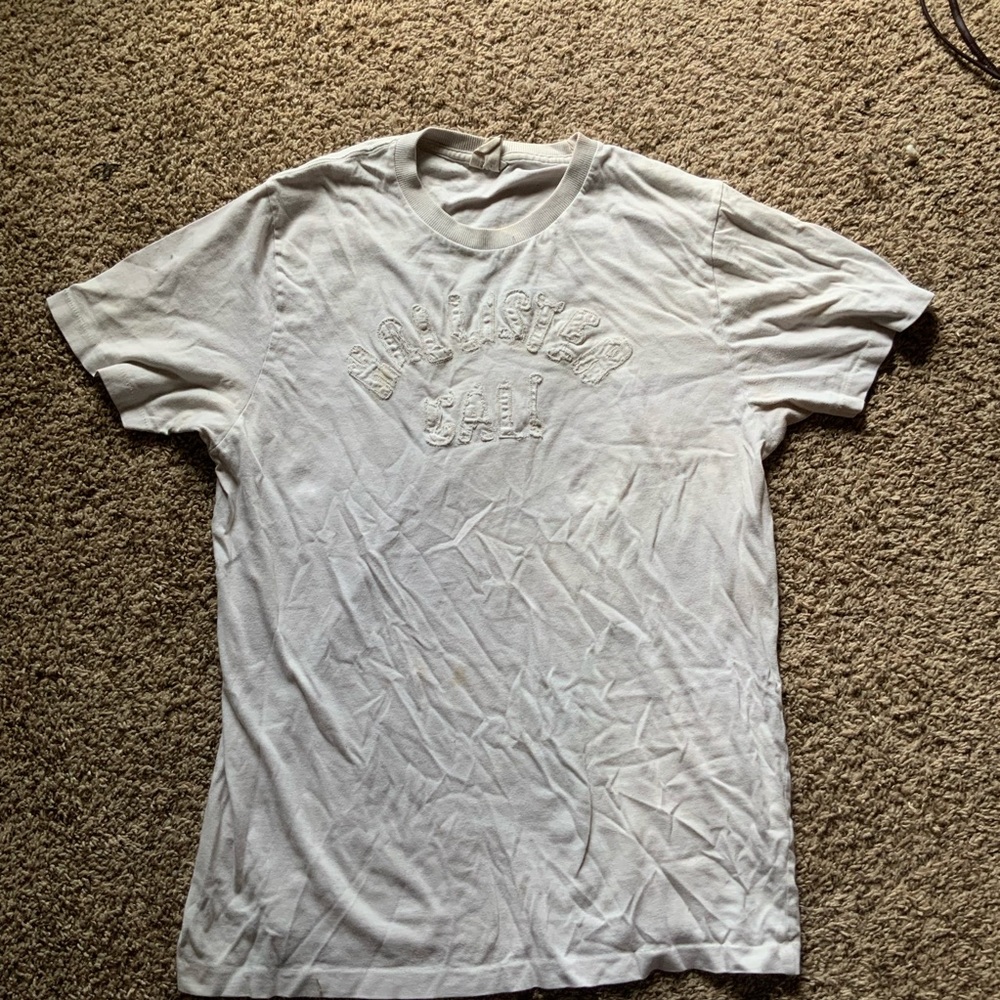 White Hollister tee shirt